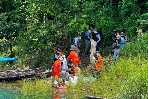 ထိုင်းနိုင်ငံသို့ ရေလမ်းဖြင့် တရားမဝင် ဝင်ရောက်ရင်း ရေနစ်သေဆုံးသည့် မြန်မာနိုင်ငံသား ၃ ဦး၏ ရုပ်အလောင်း တွေ့ရှိရ