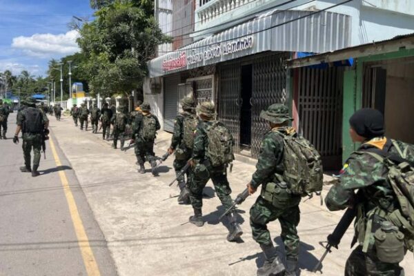 မြဝတီမြို့ တံတားအောက်ခြေမှာတပ်စွဲထားတဲ့ BGF ကိုစစ်ကောင်စီတပ်ဖယ်ရှား